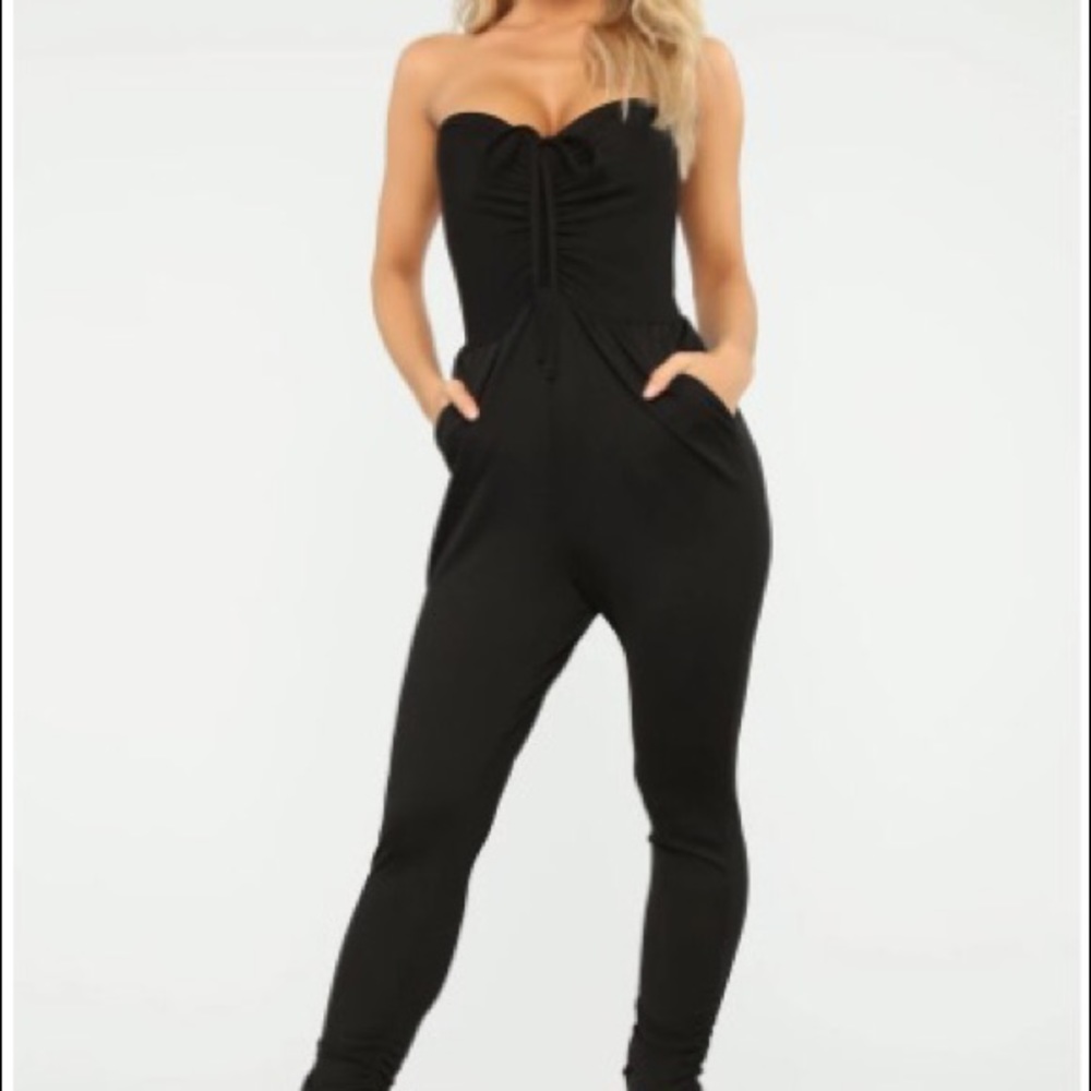 NWT! Fashion Nova Cute comfort jumpsuit medblack💄